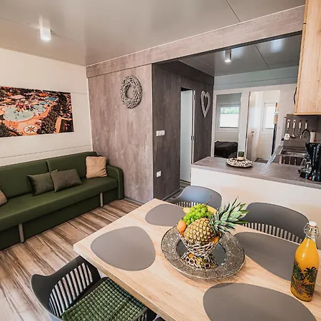 Tatil Evi Serenity Premium Mobile Homes-3 Bedroom